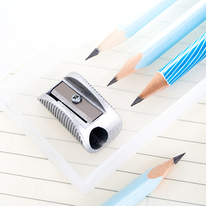 得力金属卷笔刀迷你小型便携式转笔刀创意小巧型单孔锋利削笔器小号简易儿童小学生美术生专用素描六角铅笔刀